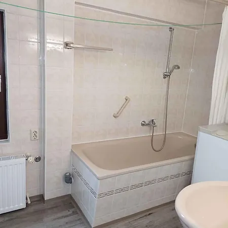アパート Two-bedroom In ユッケリッツ